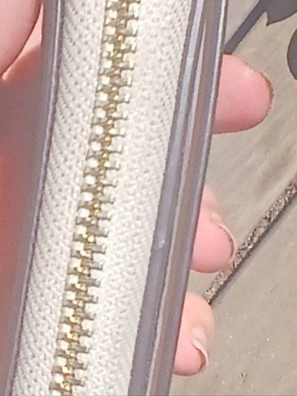 Coach Pebbled Leather Card Case in Off-White with Gold Hardware - Picture 7 of 12